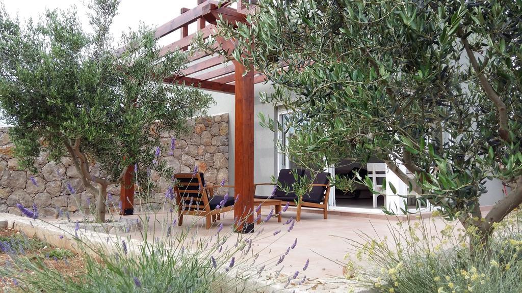 Holiday Home Olive Garden 诺瓦利娅 外观 照片