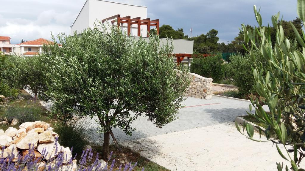 Holiday Home Olive Garden 诺瓦利娅 外观 照片